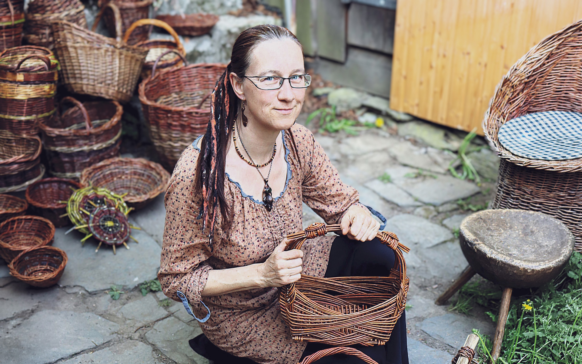 Mgr. Jindra Báťková, košíkářství