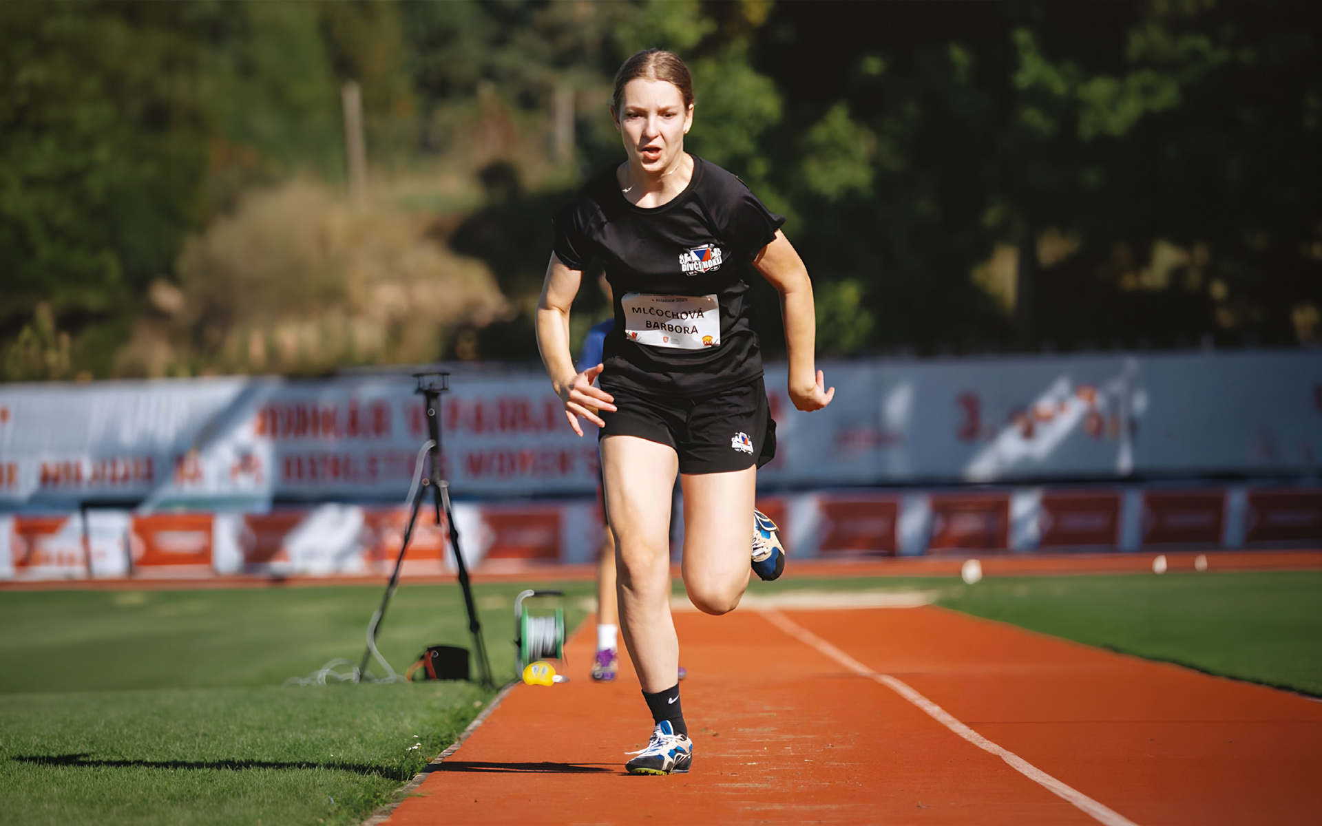 Barbora Mlčochová (atletika, lední hokej)